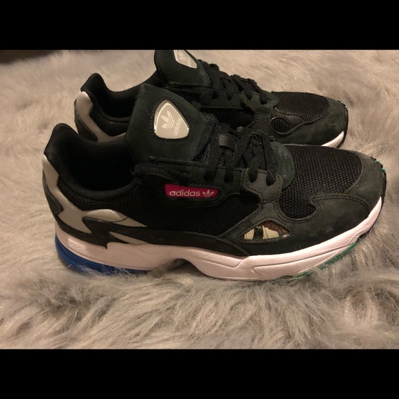 Adidas Falcon Shoes - Picture 3 of 4